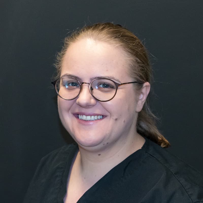 Dr. Andreea Dibu